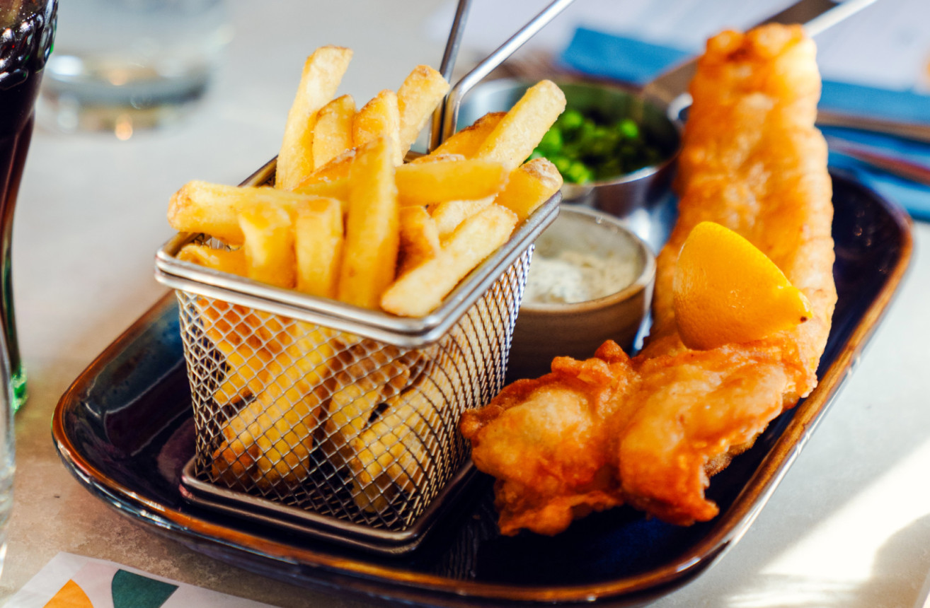 Compass fish chips 1920x1080